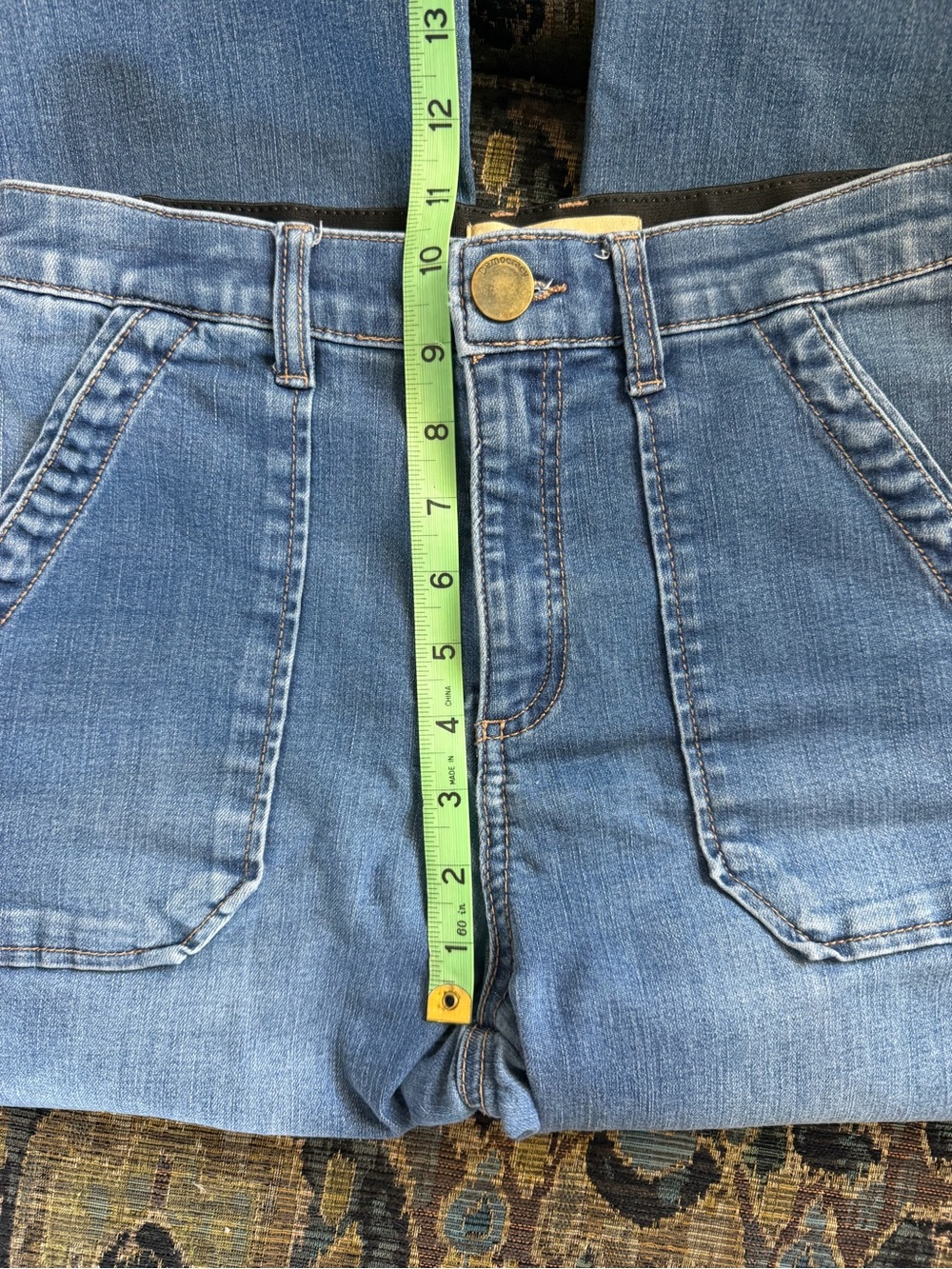 Democracy High Rise Stretch Flare Jeans Size 4 Medium Wash Patch Pocket - Picture 4 of 10